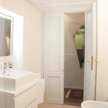 Tornabuoni Deluxe Daire *